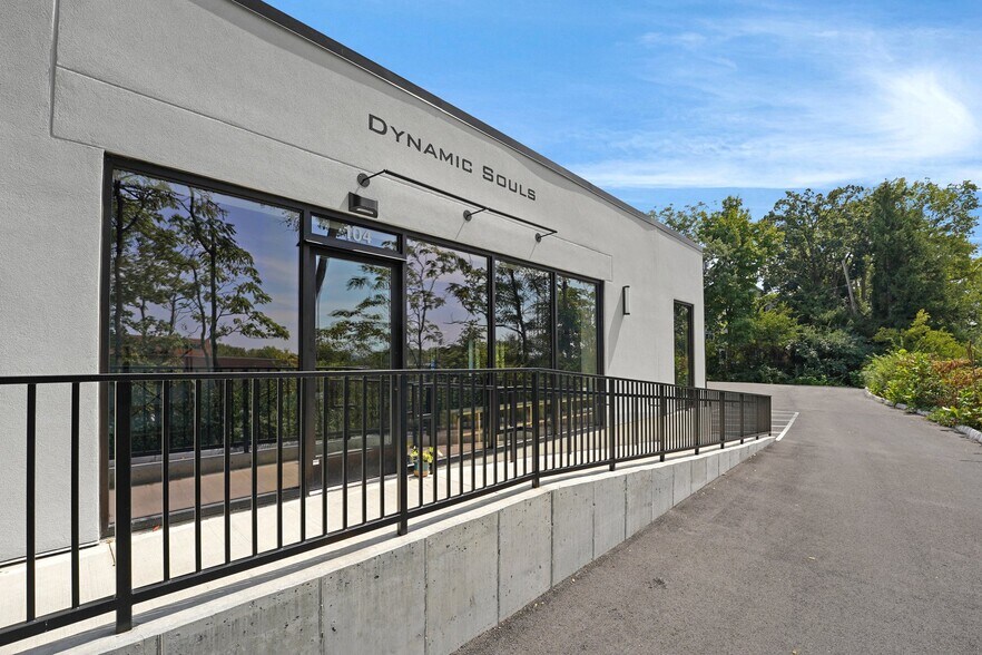 More Photos Of 2125 W 5th Ave, Columbus Storefront For Lease