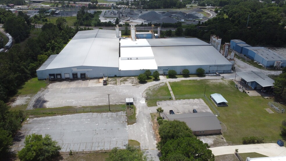 More Photos Of 2100 Line St, Brunswick Industrial For Sale