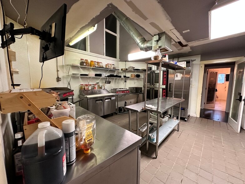 More Photos Of 1977 N Park Pl SE, Atlanta Office For Sale