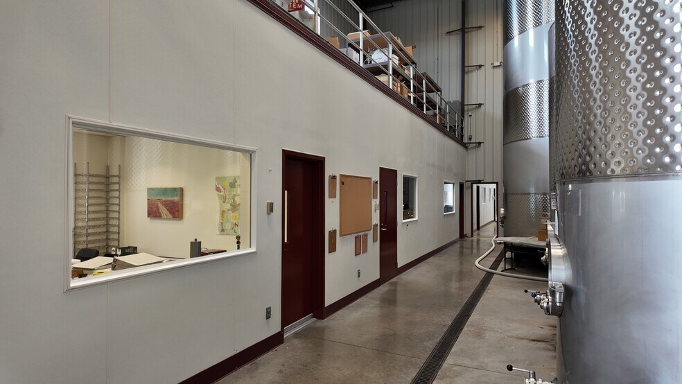 More Photos Of 8111 Keene Rd, West Richland Manufacturing For Sale