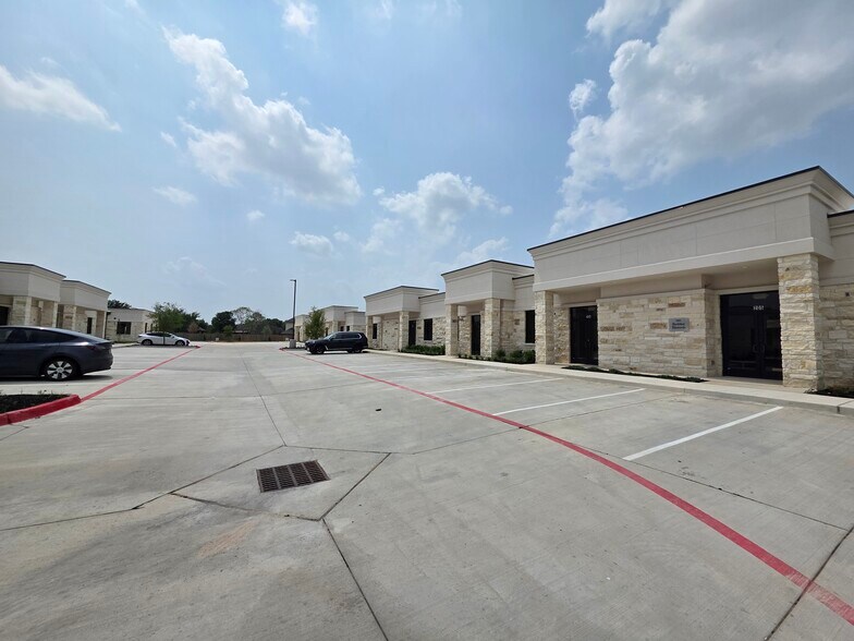 More Photos Of 28111 S Firethorne Rd, Katy Office For Lease