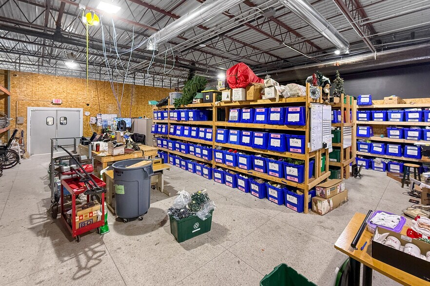 More Photos Of 1810 1st Ave E, Newton General Retail For Sale