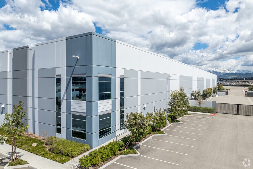 More Photos Of 509 Alabama St, Redlands Distribution For Sale