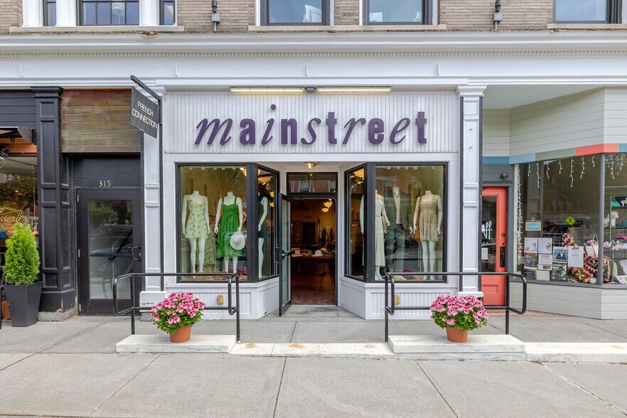 Primary Photo Of 313-323 Main St, Great Barrington Office For Lease