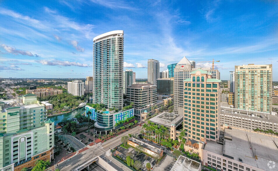 More Photos Of 450 E Las Olas Blvd, Fort Lauderdale Office For Lease