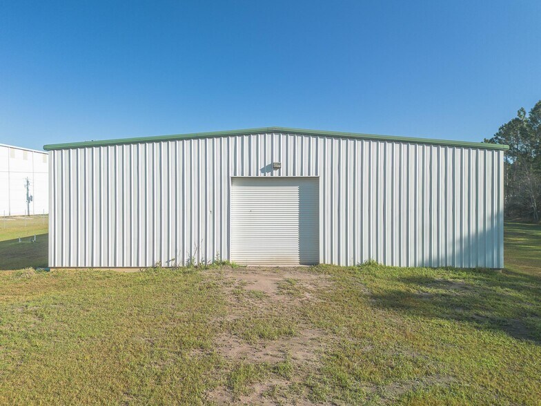More Photos Of 21051 Coastal Pky, Gulfport Industrial For Sale