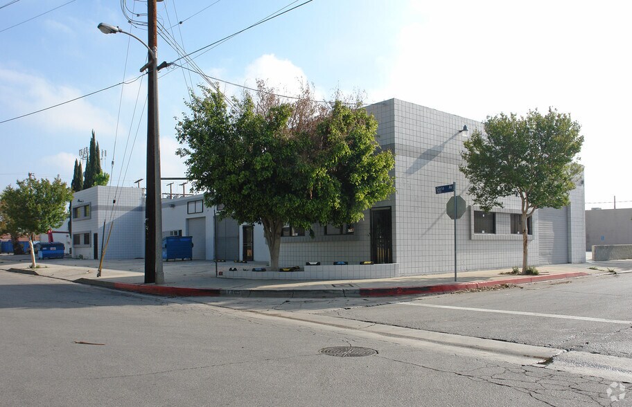 More Photos Of 7800 Gloria Ave, Van Nuys Warehouse For Sale