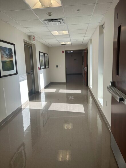 More Photos Of 17067 S 71 Hwy, Belton Hospital For Lease