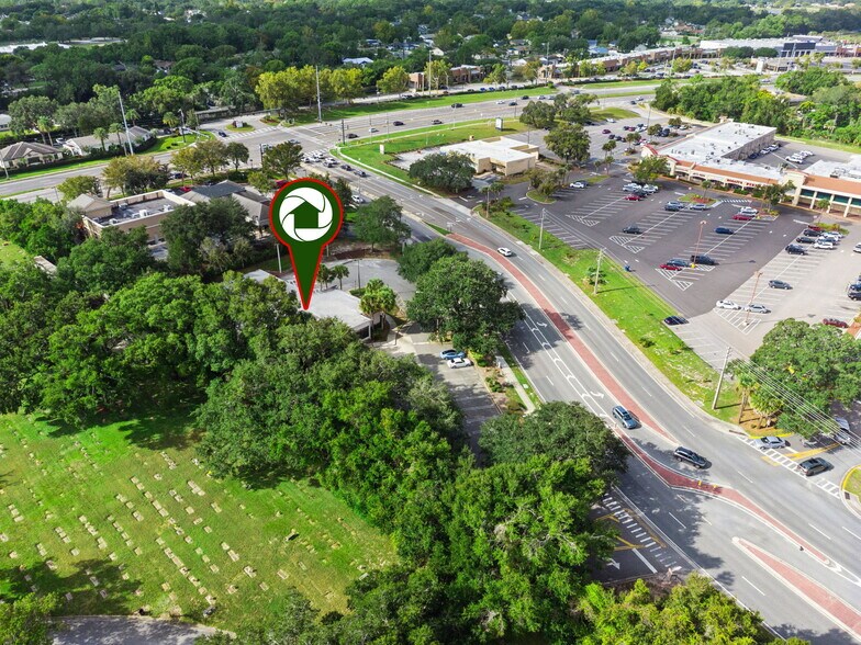 More Photos Of 555 S Hunt Club Blvd, Apopka Bank For Lease