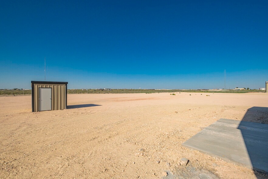 More Photos Of 14010 W Silver Fox Trl, Odessa Warehouse For Sale