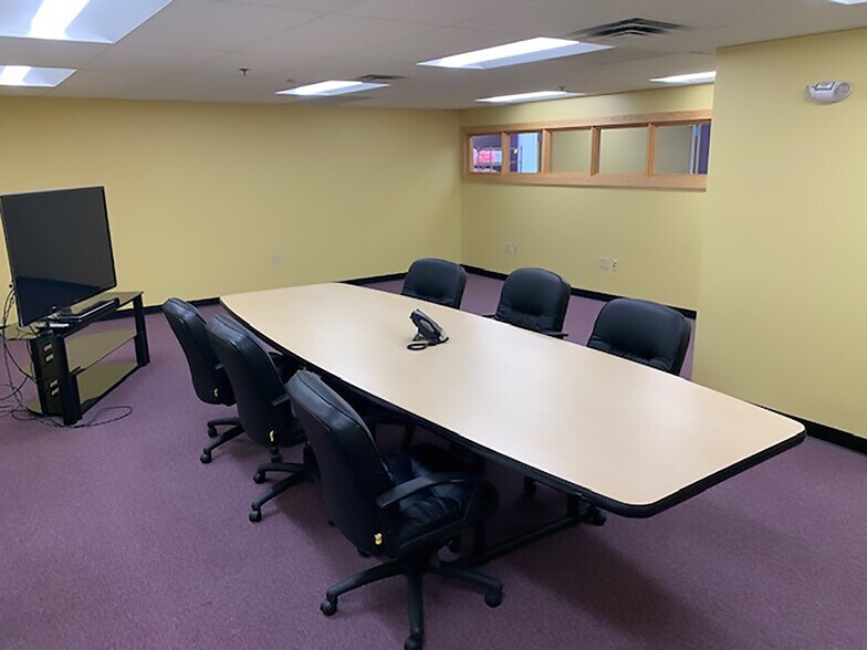 More Photos Of 125 Aviation Ave, Portsmouth Light Manufacturing For Sale