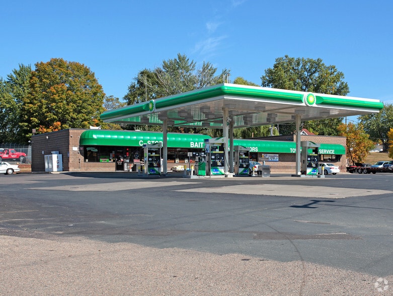 Primary Photo Of 140 W Highway 5 W, Waconia Convenience Store For Sale