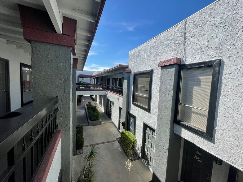 More Photos Of 2942 N 24th St, Phoenix Loft Creative Space For Lease