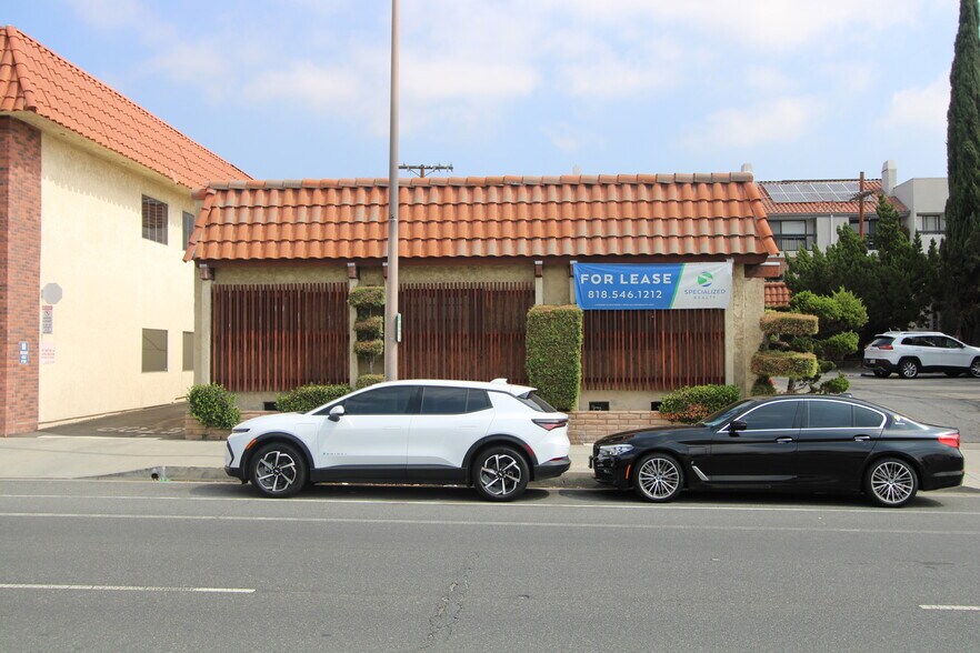 More Photos Of 1911 W Glenoaks Blvd, Glendale Medical For Lease