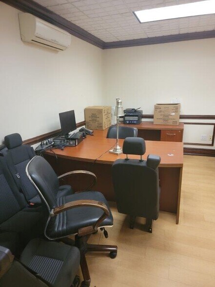 More Photos Of 1440 E 99th St, Brooklyn Medical For Sale