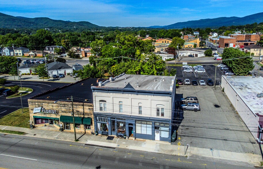 Primary Photo Of 205-209 S College Ave, Salem Office For Lease