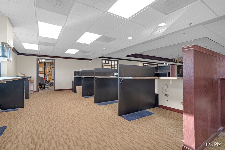 More Photos Of 41412 N Route 83, Antioch Office For Sale
