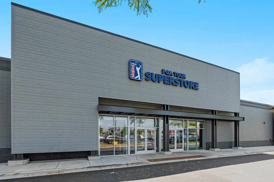 Primary Photo Of , Chicago General Retail For Sale