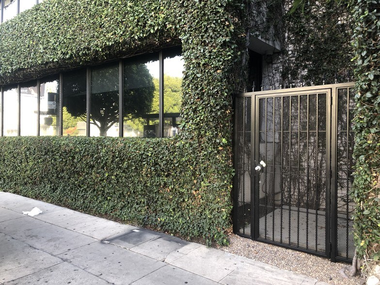 More Photos Of 8300-8304 Beverly Blvd, Los Angeles Office For Lease