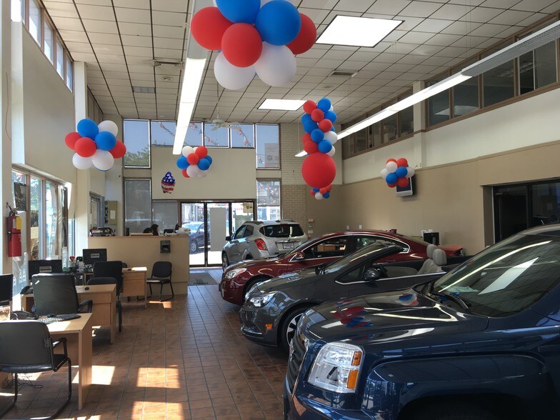 More Photos Of 5226 Kings Hwy, Brooklyn Auto Dealership For Lease