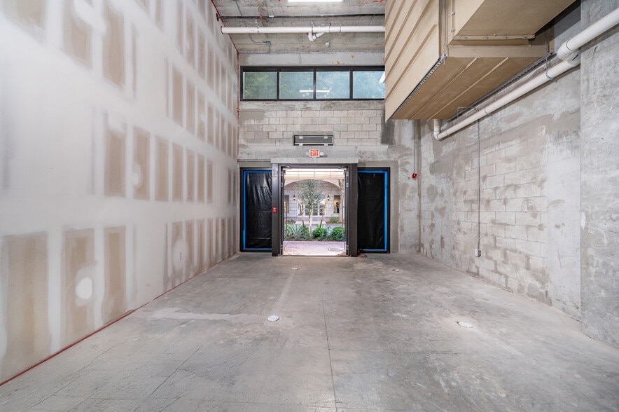 More Photos Of 351 San Lorenzo Ave, Coral Gables Apartments For Lease