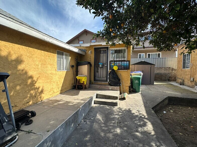 More Photos Of 2049 Julian Ave, San Diego Multifamily For Sale