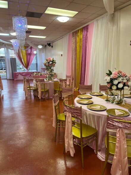 More Photos Of 6972 Main St, Lithonia Storefront For Lease