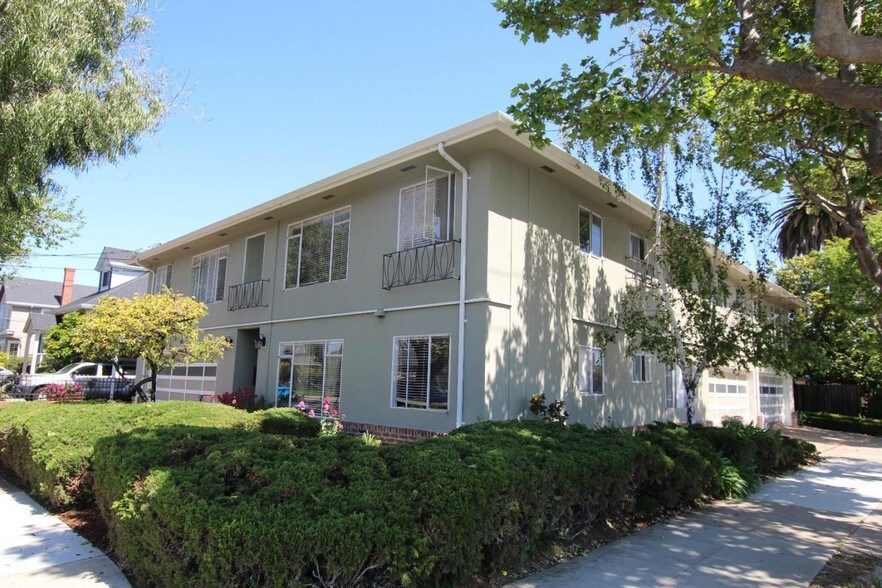 More Photos Of 2 Arundel Rd, Burlingame Apartments For Sale