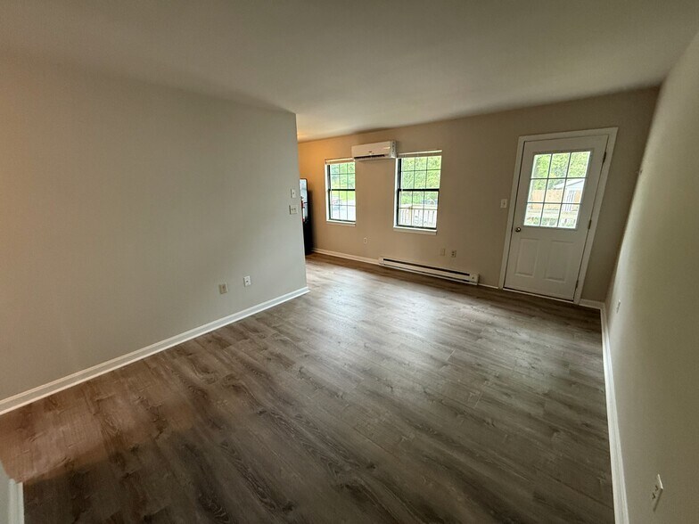 More Photos Of 8354 Martinsburg Pike, Shepherdstown Apartments For Sale