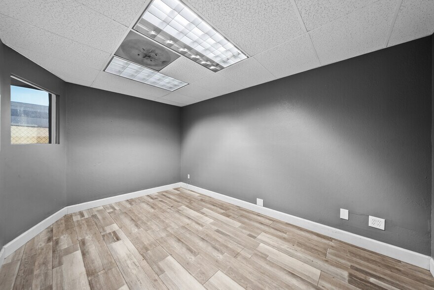 More Photos Of 6580 Federal Blvd, Lemon Grove Warehouse For Sale