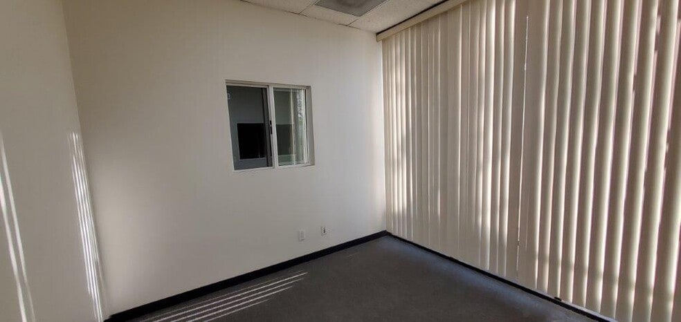 More Photos Of 3070 Skyway Dr, Santa Maria Warehouse For Lease