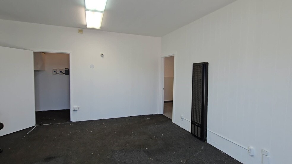 Primary Photo Of 27572 Mission Blvd, Hayward Auto Dealership For Sale