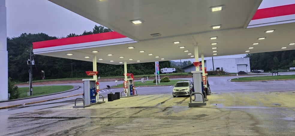 Primary Photo Of 405 GA-299, Wildwood General Retail For Sale