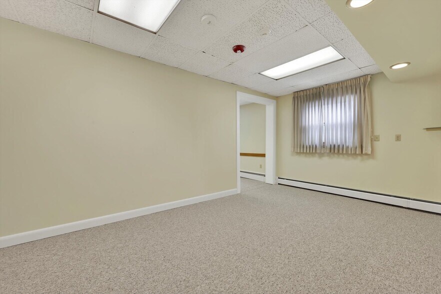 More Photos Of 780 Claremont Ave, Tamaqua Office For Sale