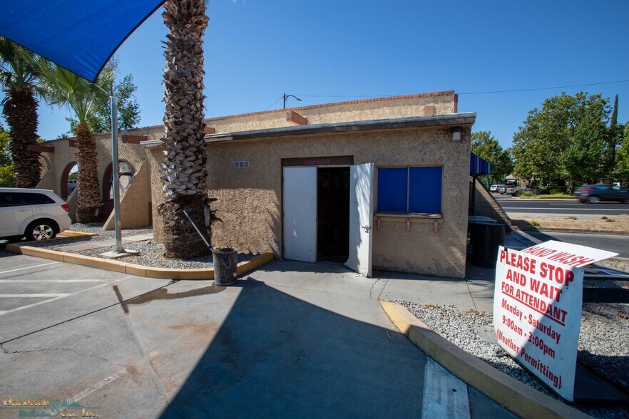 More Photos Of 312 Main St, Red Bluff Carwash For Sale