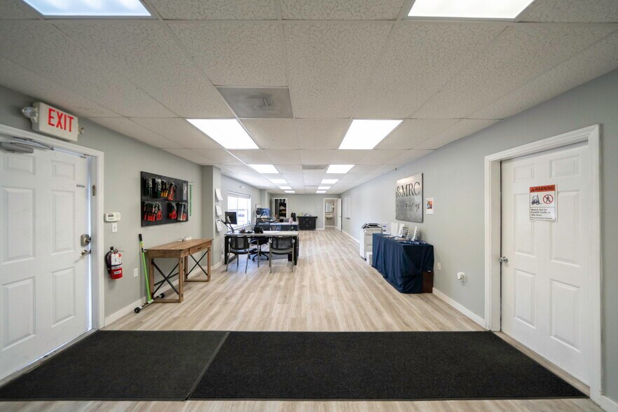 More Photos Of 25451 Fortran Dr, Punta Gorda Warehouse For Sale