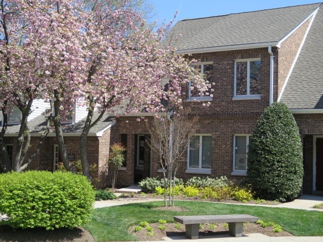 More Photos Of 11700-11706 Bowman Green Dr, Reston Office For Lease