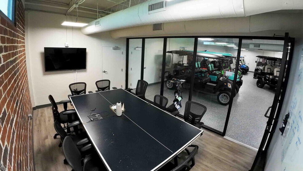 More Photos Of 3600 N 75th Ter, Pinellas Park Loft Creative Space For Lease