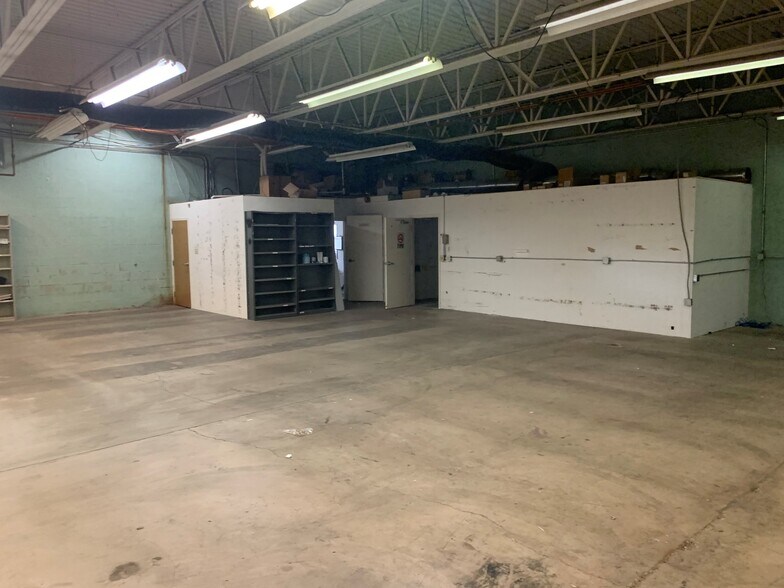 More Photos Of 2520 Sycamore St, Harrisburg Warehouse For Lease