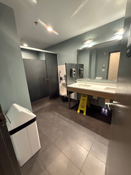 More Photos Of 233 Nelson's Cres, New Westminster Office For Sale