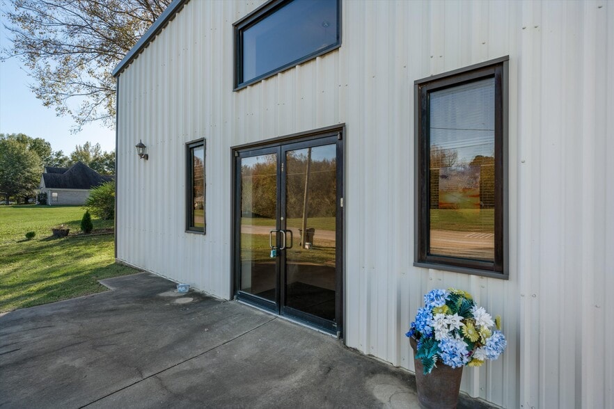 More Photos Of 26 Tyro Rd, Holly Springs Specialty For Sale