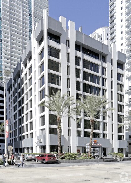 Primary Photo Of 1110 Brickell Ave, Miami Office Residential For Lease