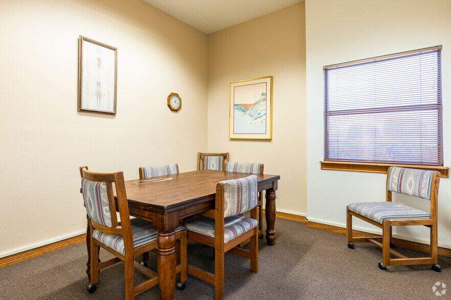 More Photos Of 1990 E Lohman Ave, Las Cruces Office For Lease