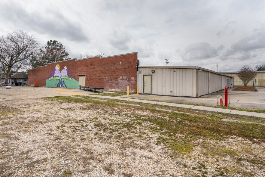 More Photos Of 1725 Davis St, Rocky Mount Warehouse For Lease