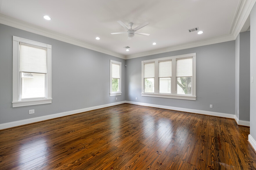 More Photos Of 1226 Heights Blvd, Houston Office For Sale