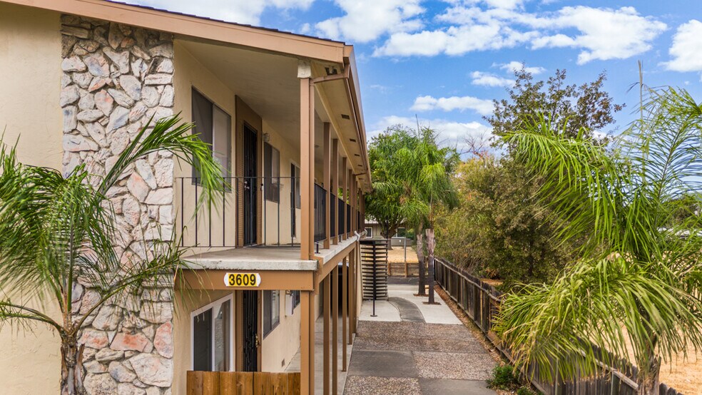 More Photos Of 3609 Fairview Dr, Antioch Apartments For Sale