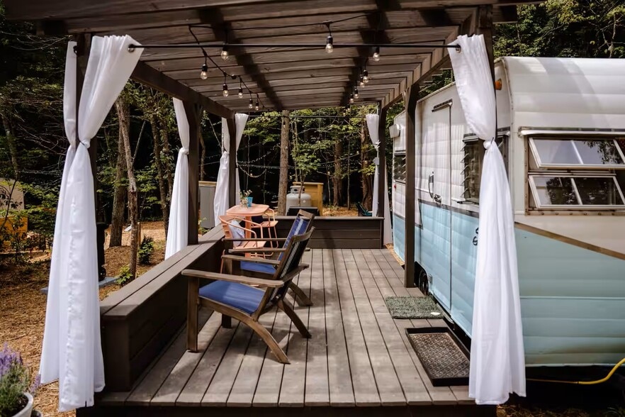 More Photos Of 38 Camp Ultima Blvd, Franklin Hospitality For Sale