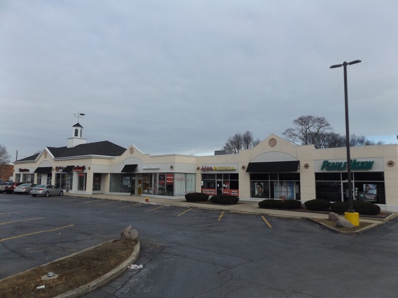 Primary Photo Of 279-297 N Northwest Hwy, Palatine Storefront For Lease