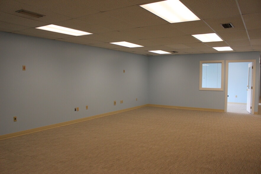 More Photos Of 5000 W 4th St, Hattiesburg Medical For Lease