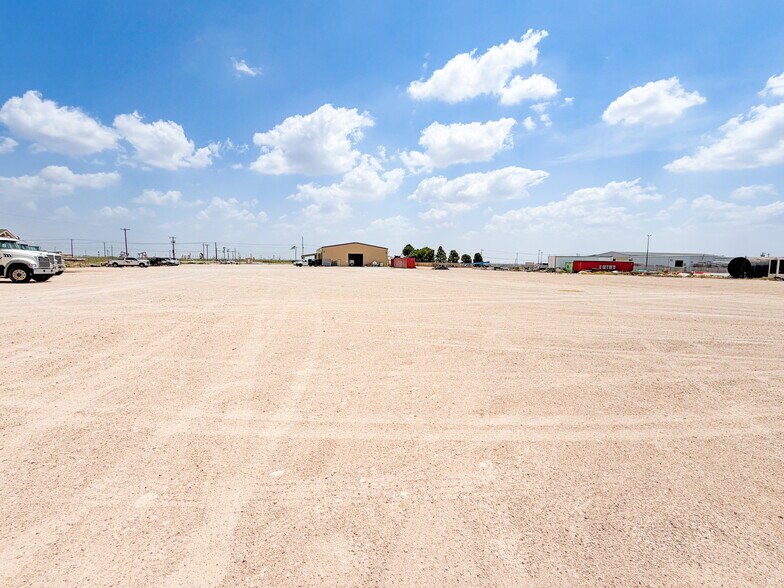 More Photos Of 1010 S FM 1788, Midland Service For Lease